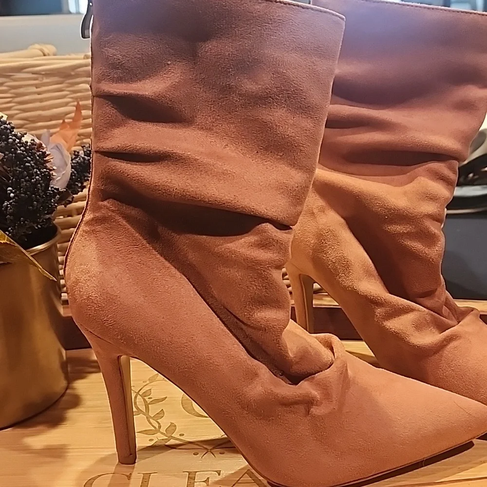 Chic Suede Slouch Boots in Pink - Picture 2 of 7